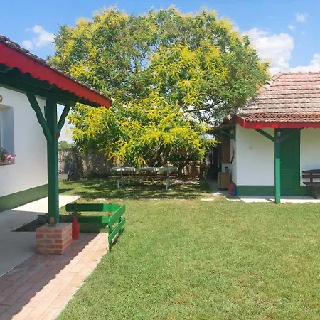 Konyhadűlő Apartamento *